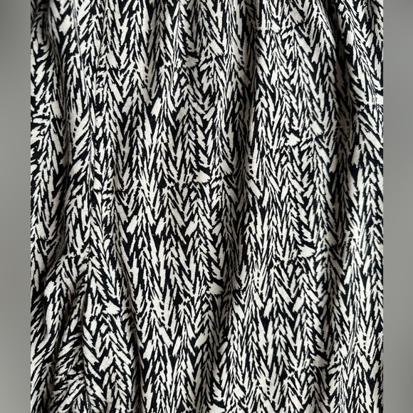 Angie capri romper - Picture 13 of 16